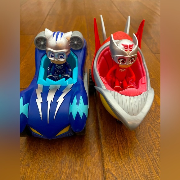 Disney PJ Masks Turbo Blast Cat Cars (2) with Figures (Set #2) - Picture 3 of 4